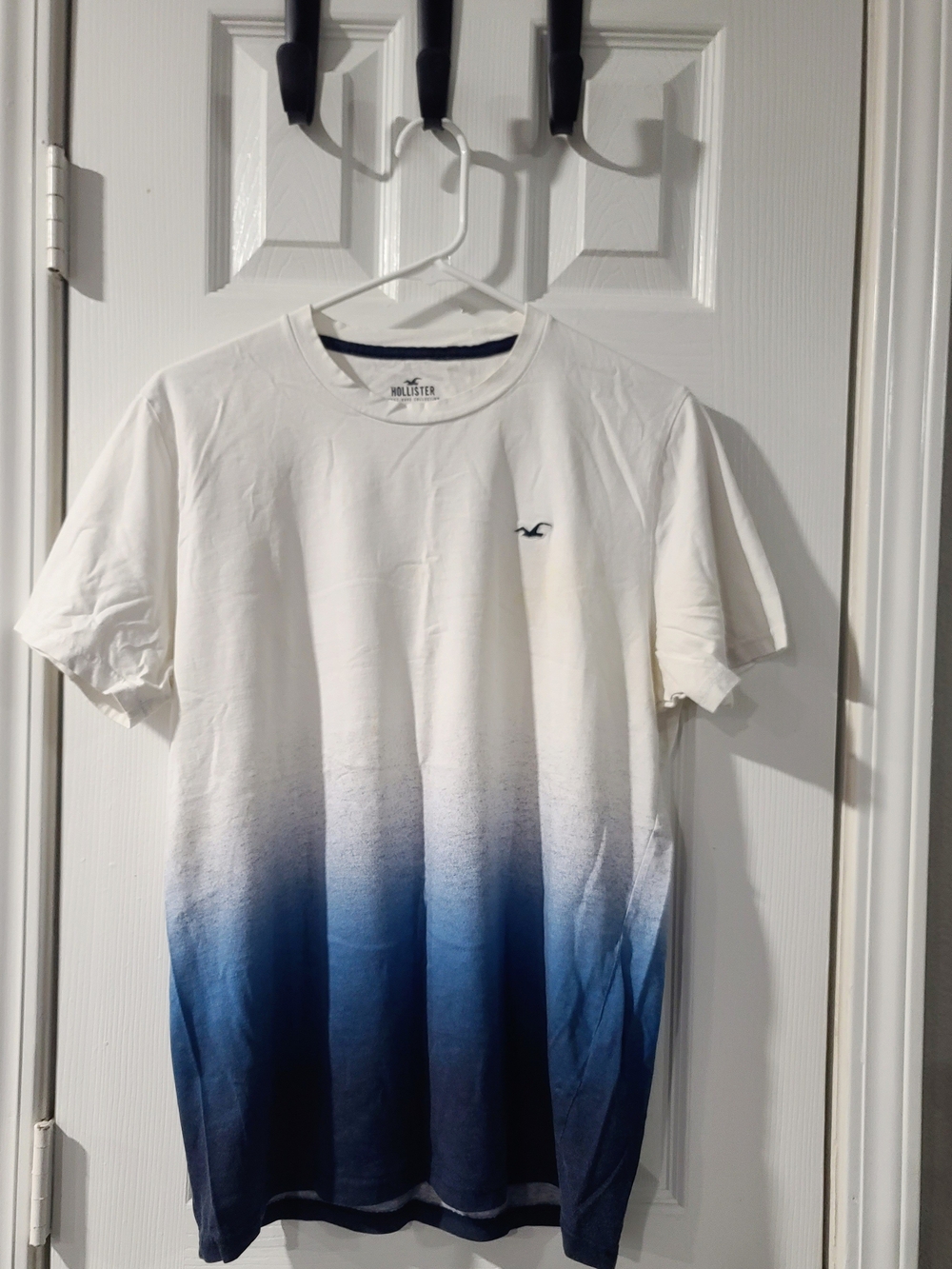 Hollister Men's White to Blue Ombre Crew Neck T-Shirt L